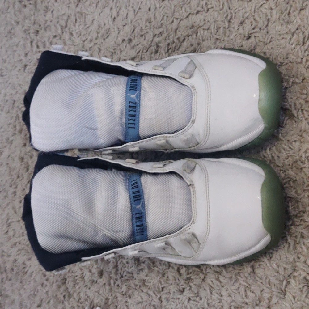 Jordan 11 Legend Blue